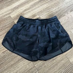 Lululemon size 10 shorts